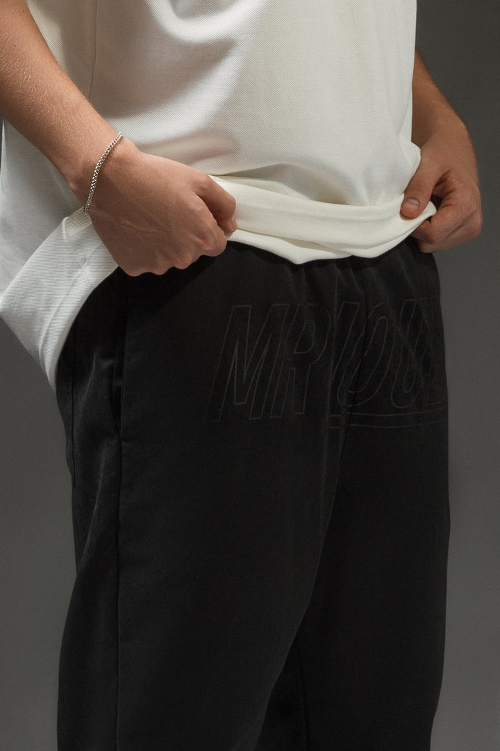 Pantalón Fit Cómodo Negro con Estampado de logo