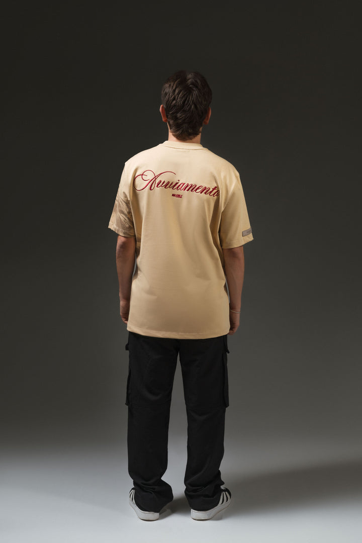Camiseta Oversize Beige con Bordado  Rojo.